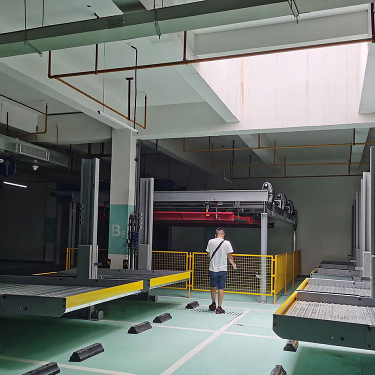 昌宁升降式机械立体停车设备过规划